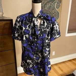 Banana Republic Blouse blue and black pattern